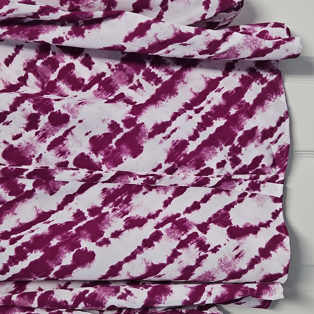 Investments 3/4 Sleeve Collared V-neck Hidden Button Front Top: Tie Dye: 1X - Picture 5 of 14